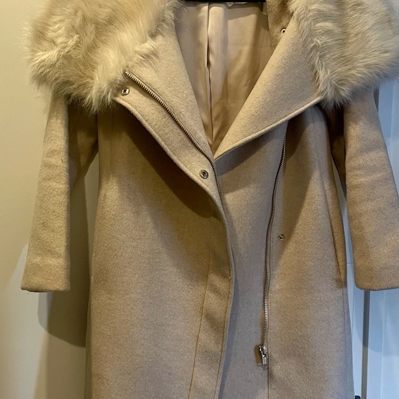 Club monaco winter coat with faux fur - 80% wool- light pink/beige color - Picture 3 of 4